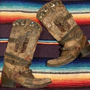 Double D Ranch Trapper boots